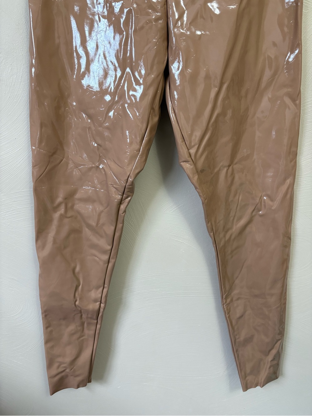 Commando Faux Patent Leather Legging Cocoa Tan Size Large NWT New - Picture 7 of 12